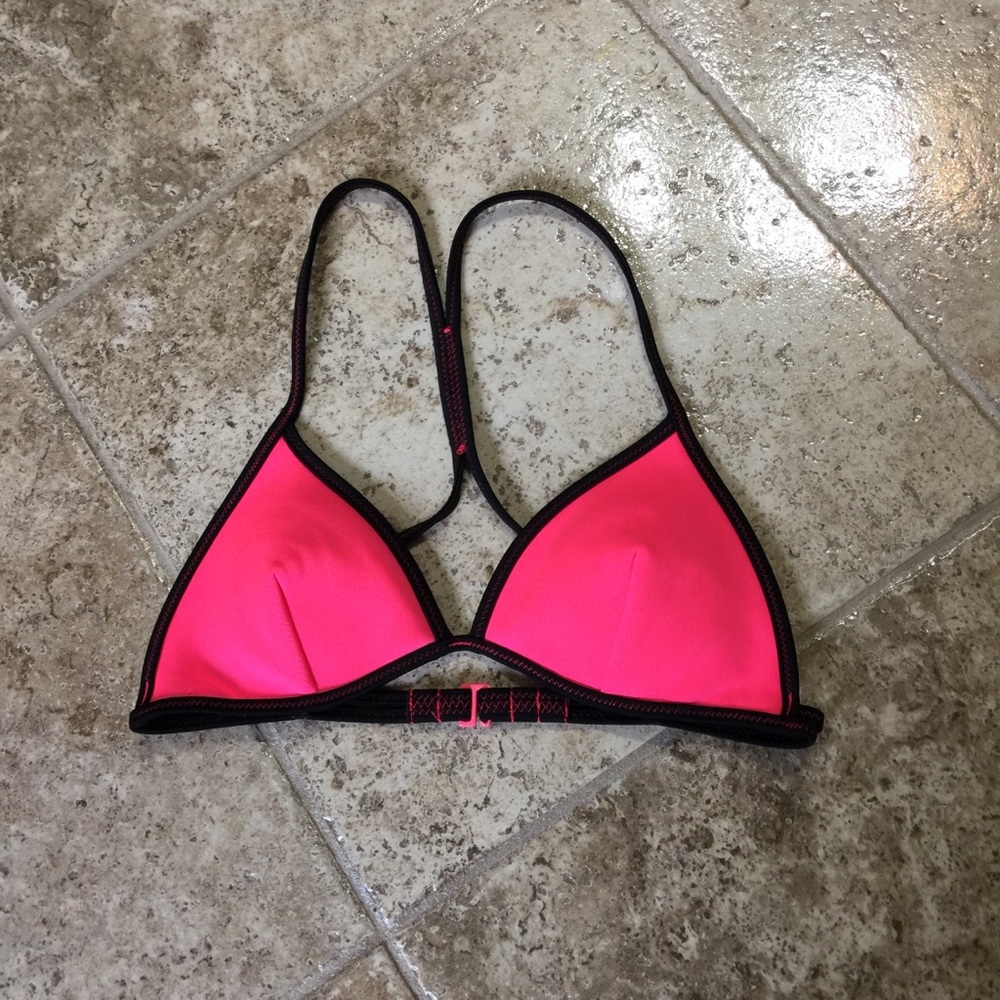 VICTORIA’S SECRET BIKINI TOP